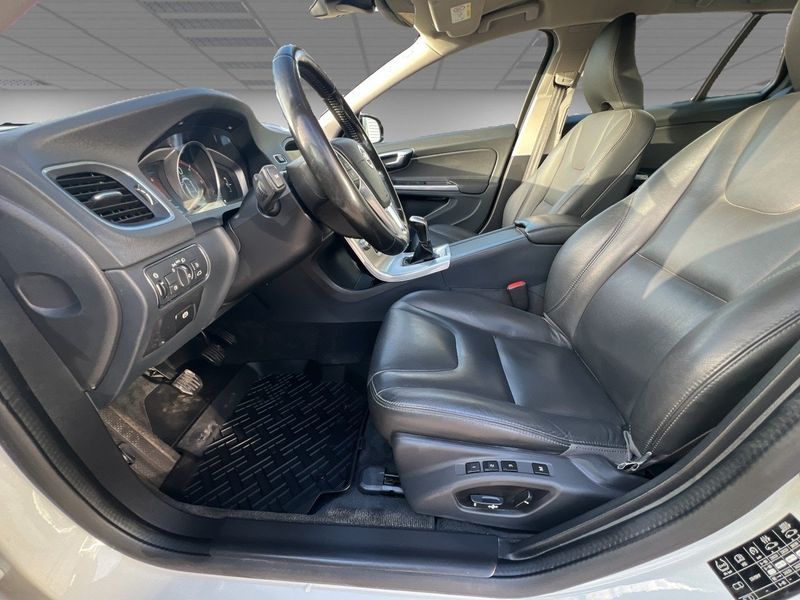 Volvo V60 bild 8