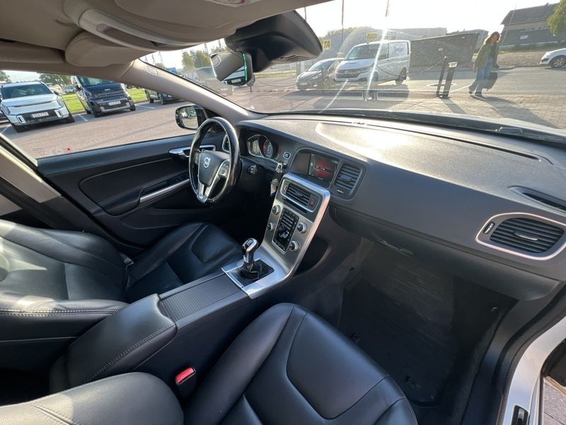 Volvo V60 bild 15