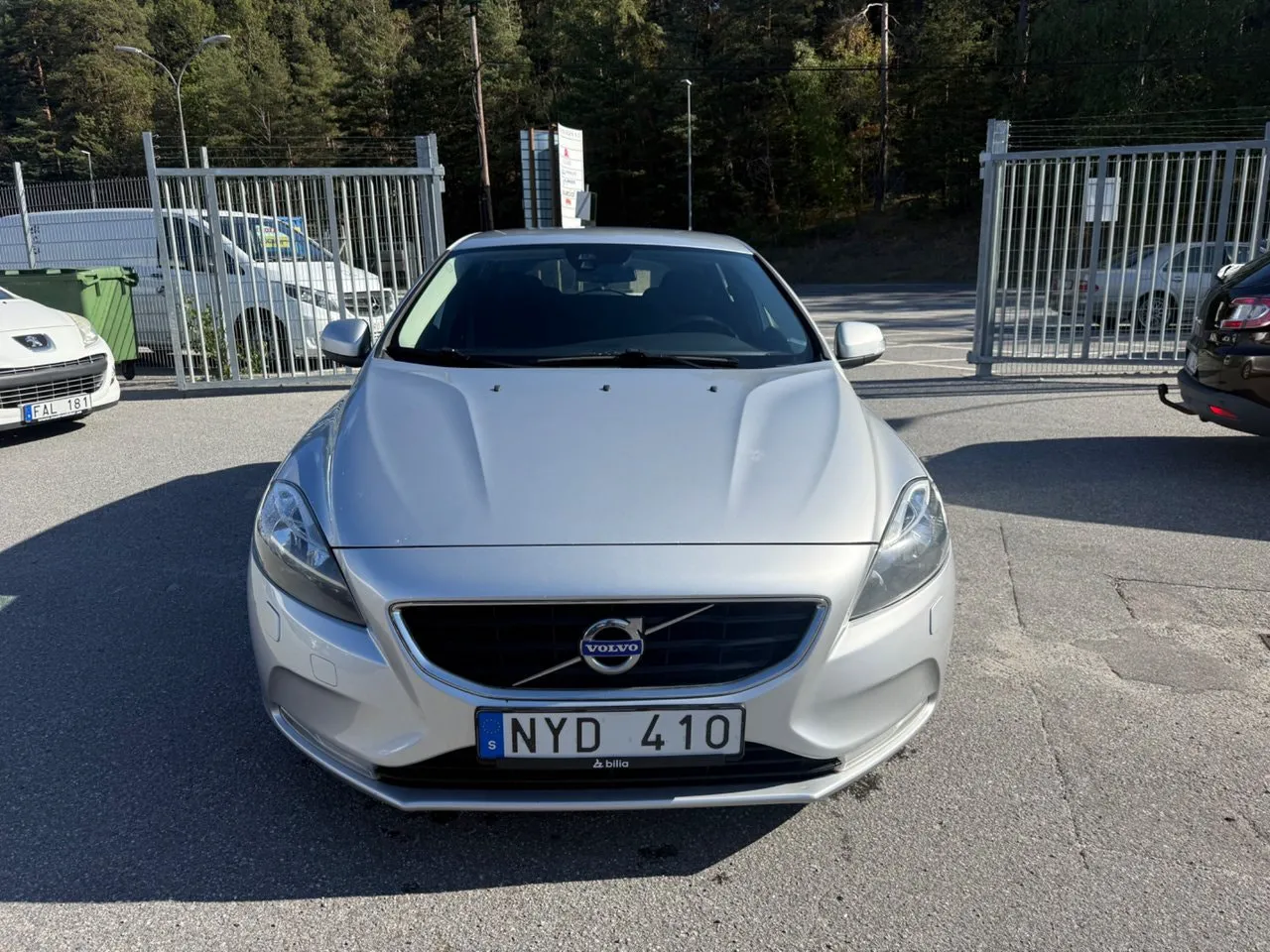 Vehicle image 6