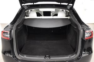 Tesla Model Y bild 26