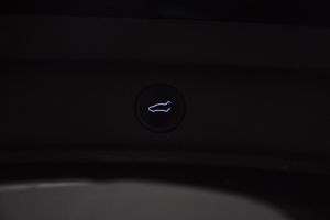 Tesla Model Y bild 25