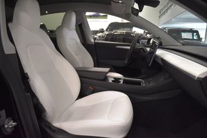 Tesla Model Y bild 12