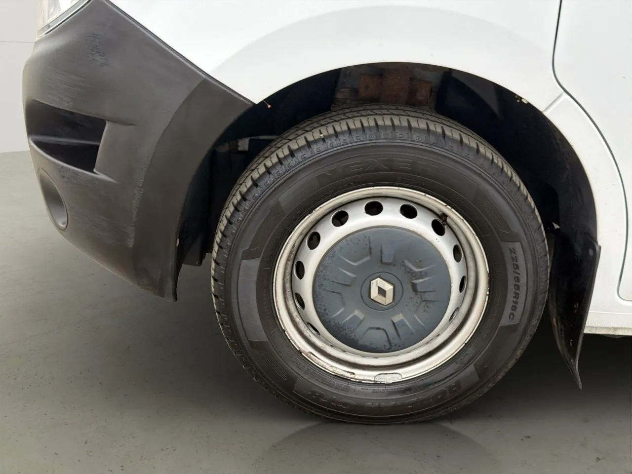 Vehicle image 25