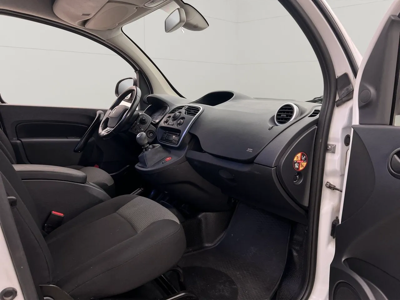Vehicle image 23