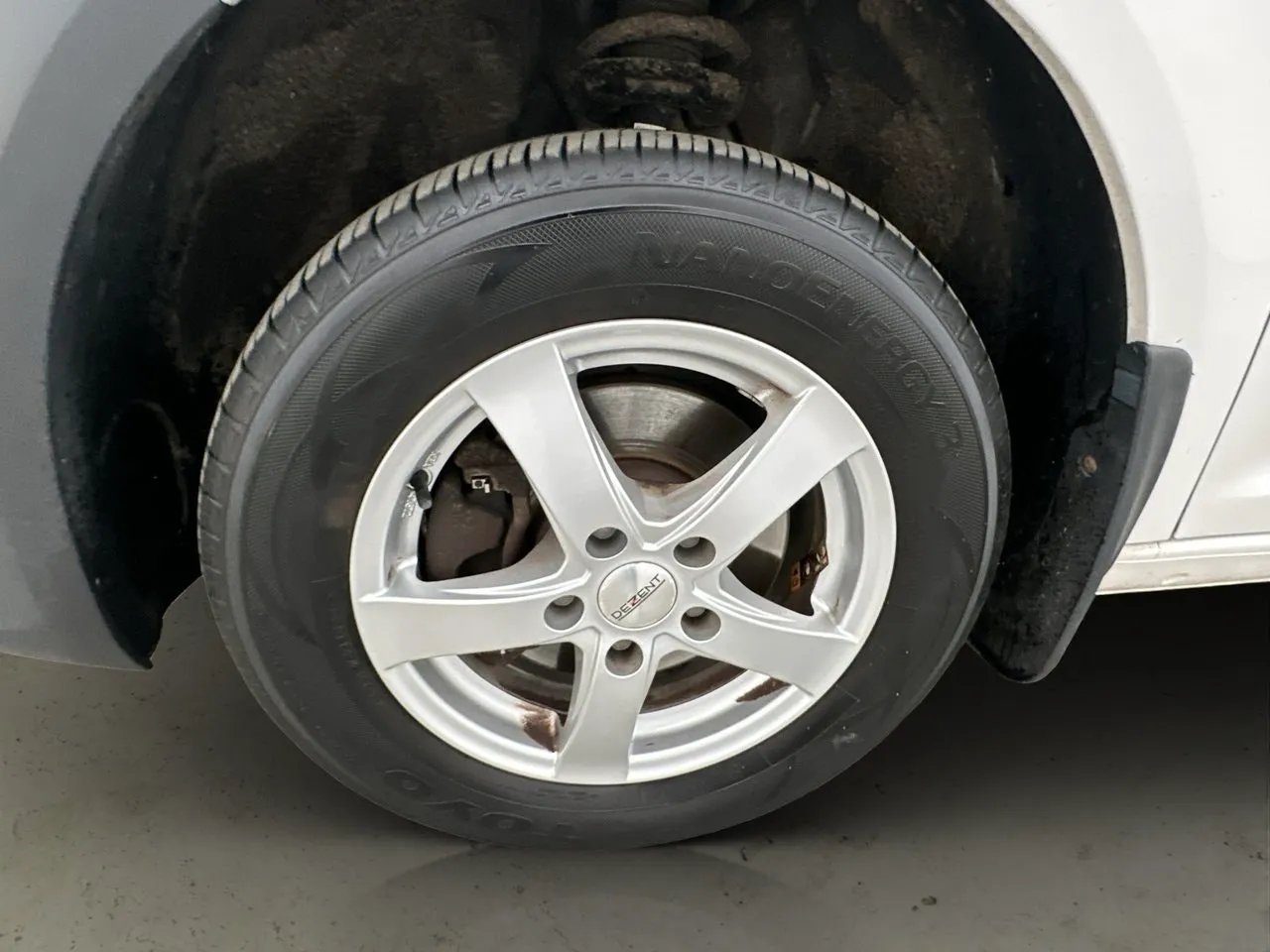 Vehicle image 22
