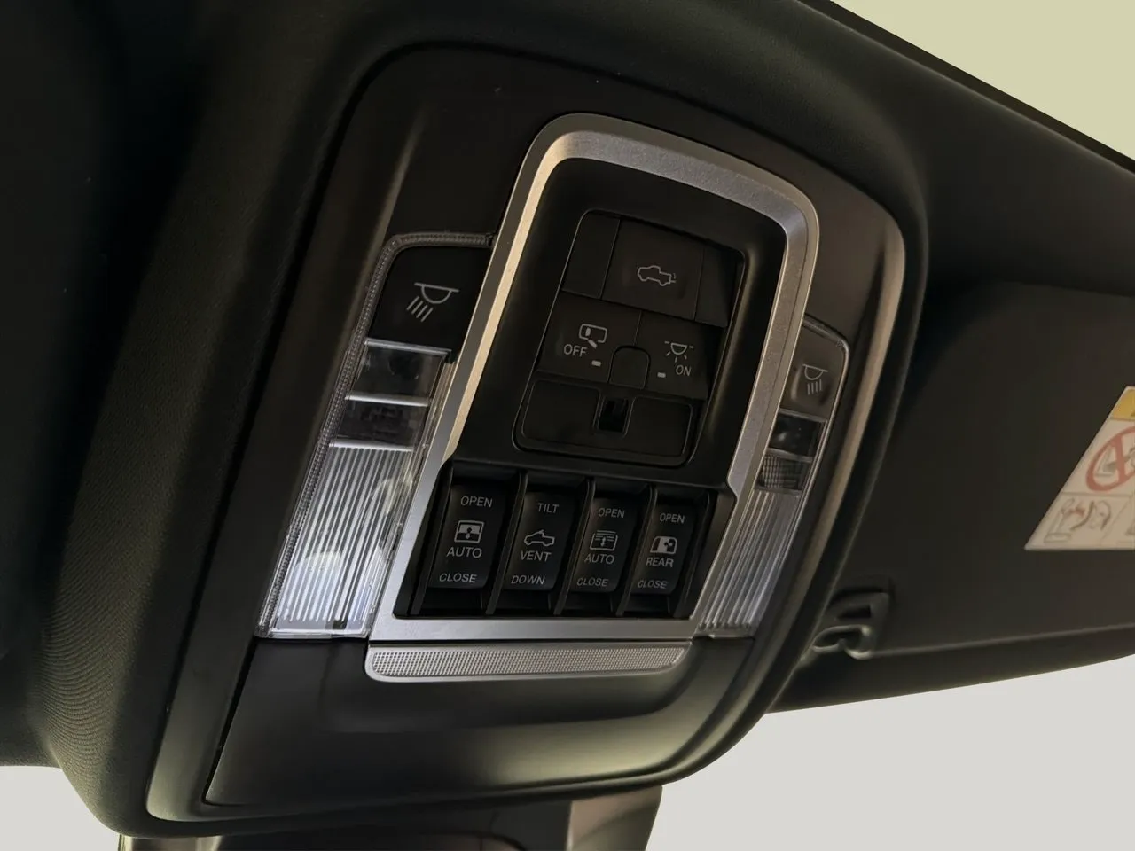 Vehicle image 30