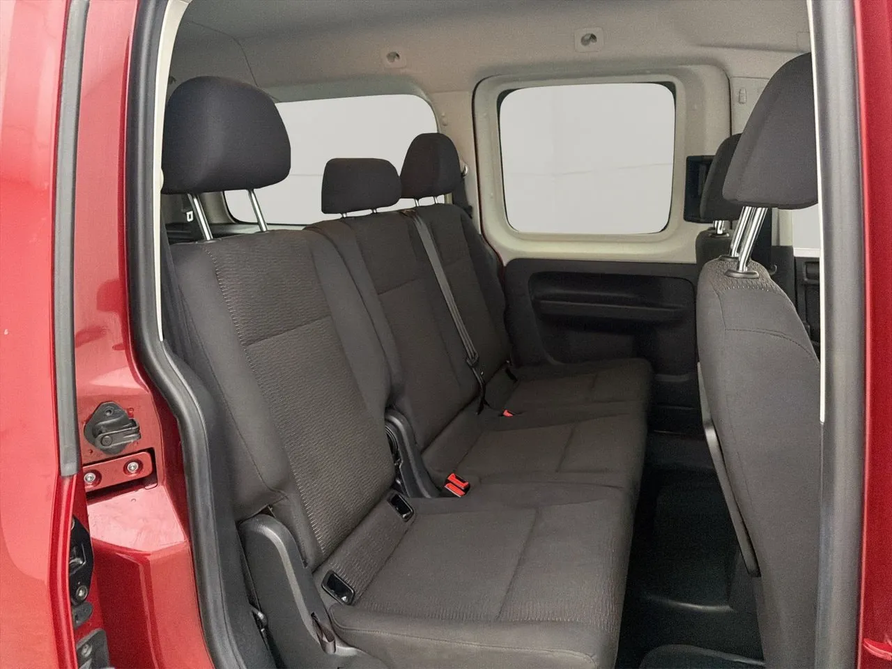Vehicle image 25