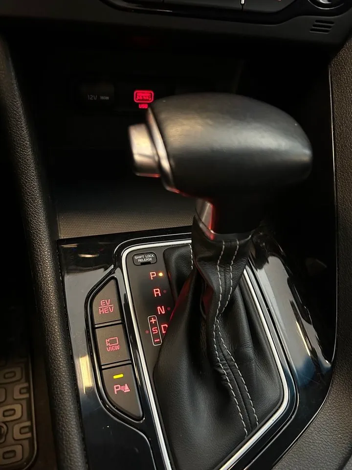Vehicle image 23