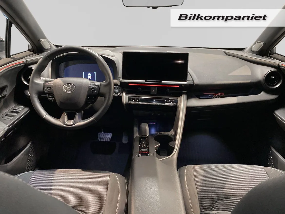 Vehicle image 9
