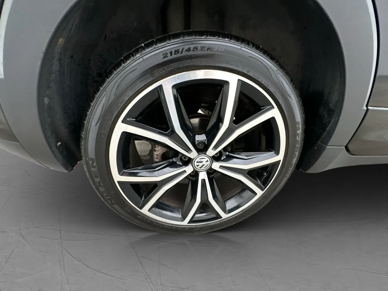 Vehicle image 25
