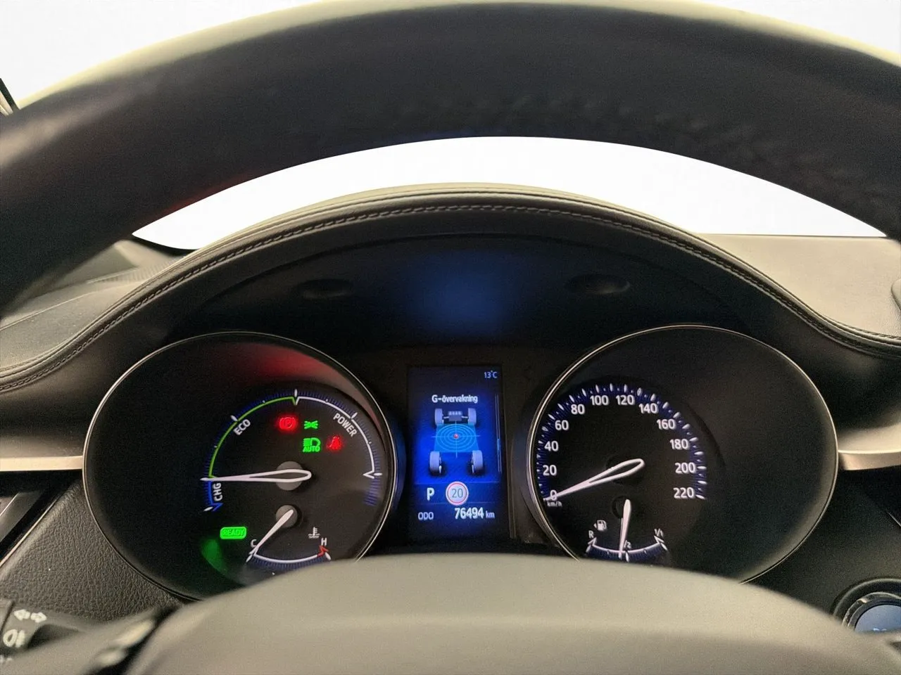 Vehicle image 14