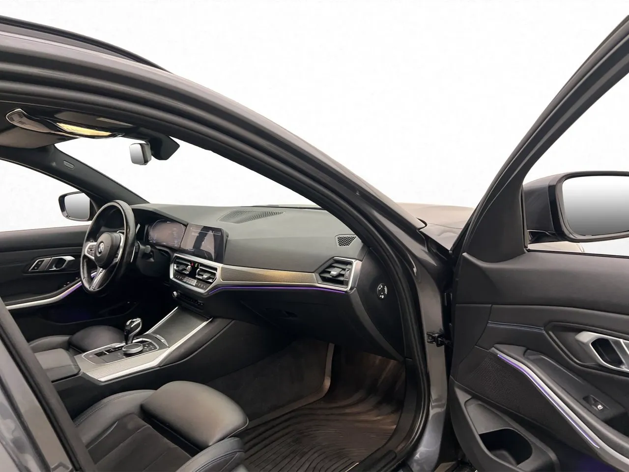 Vehicle image 23