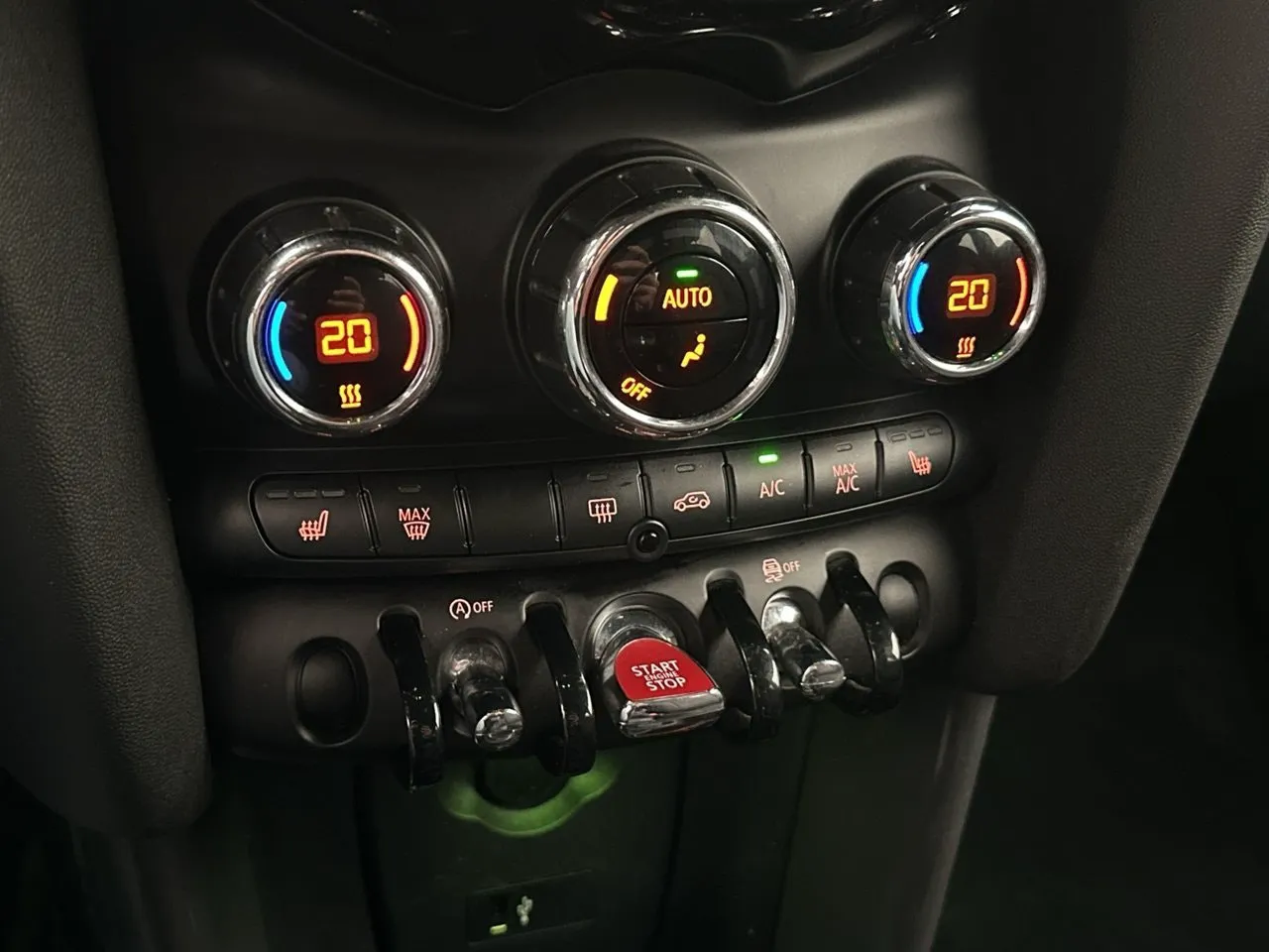 Vehicle image 20