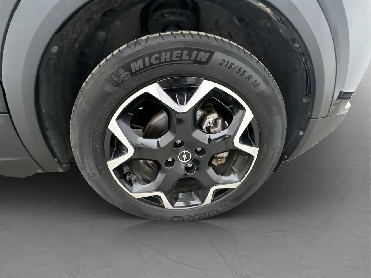 Vehicle image 30