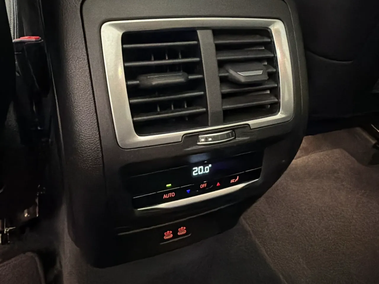 Vehicle image 29