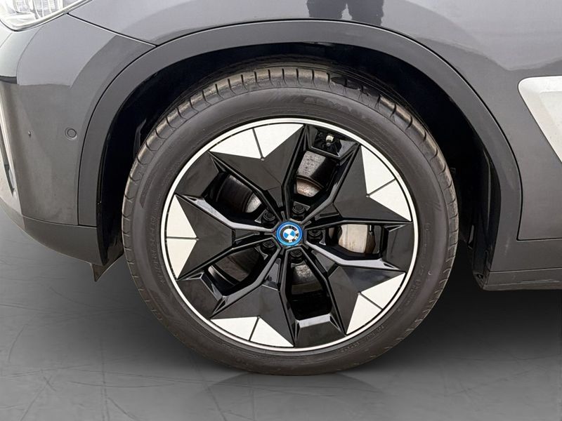 BMW iX3 bild 33