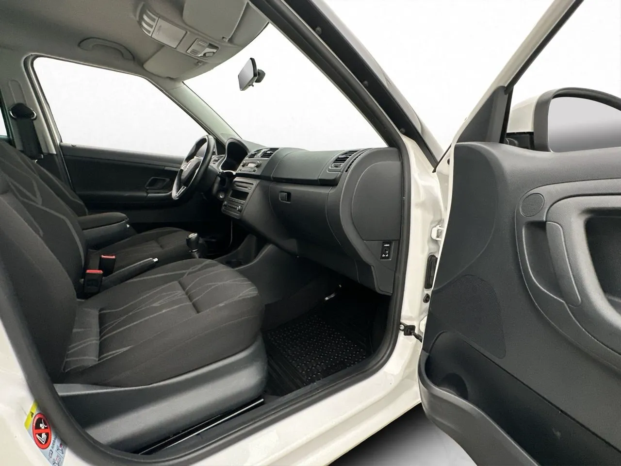 Vehicle image 18