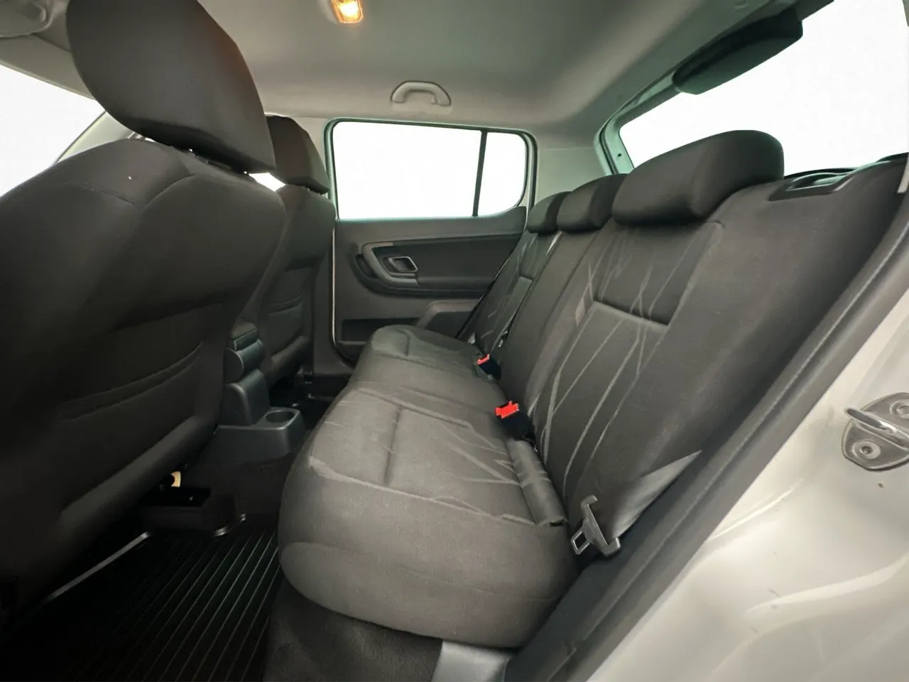 Vehicle image 20
