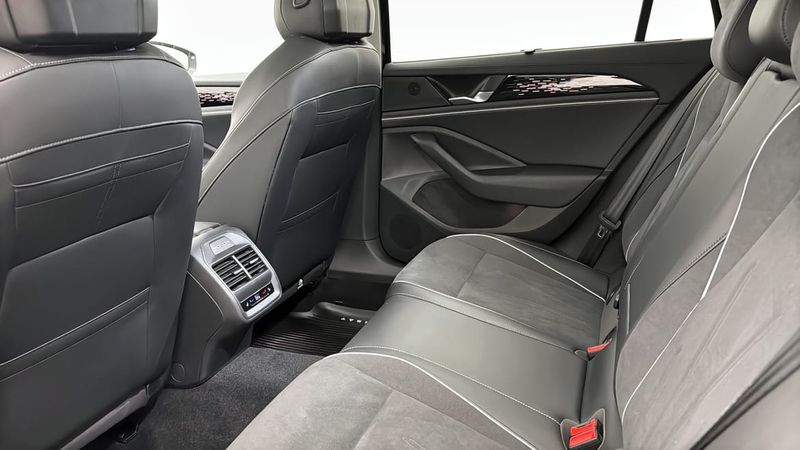 Volkswagen Passat bild 11