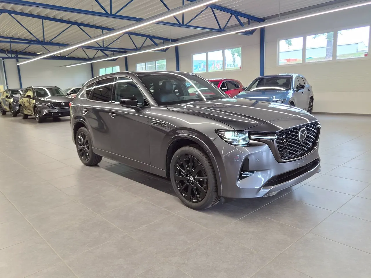 Vehicle image 5
