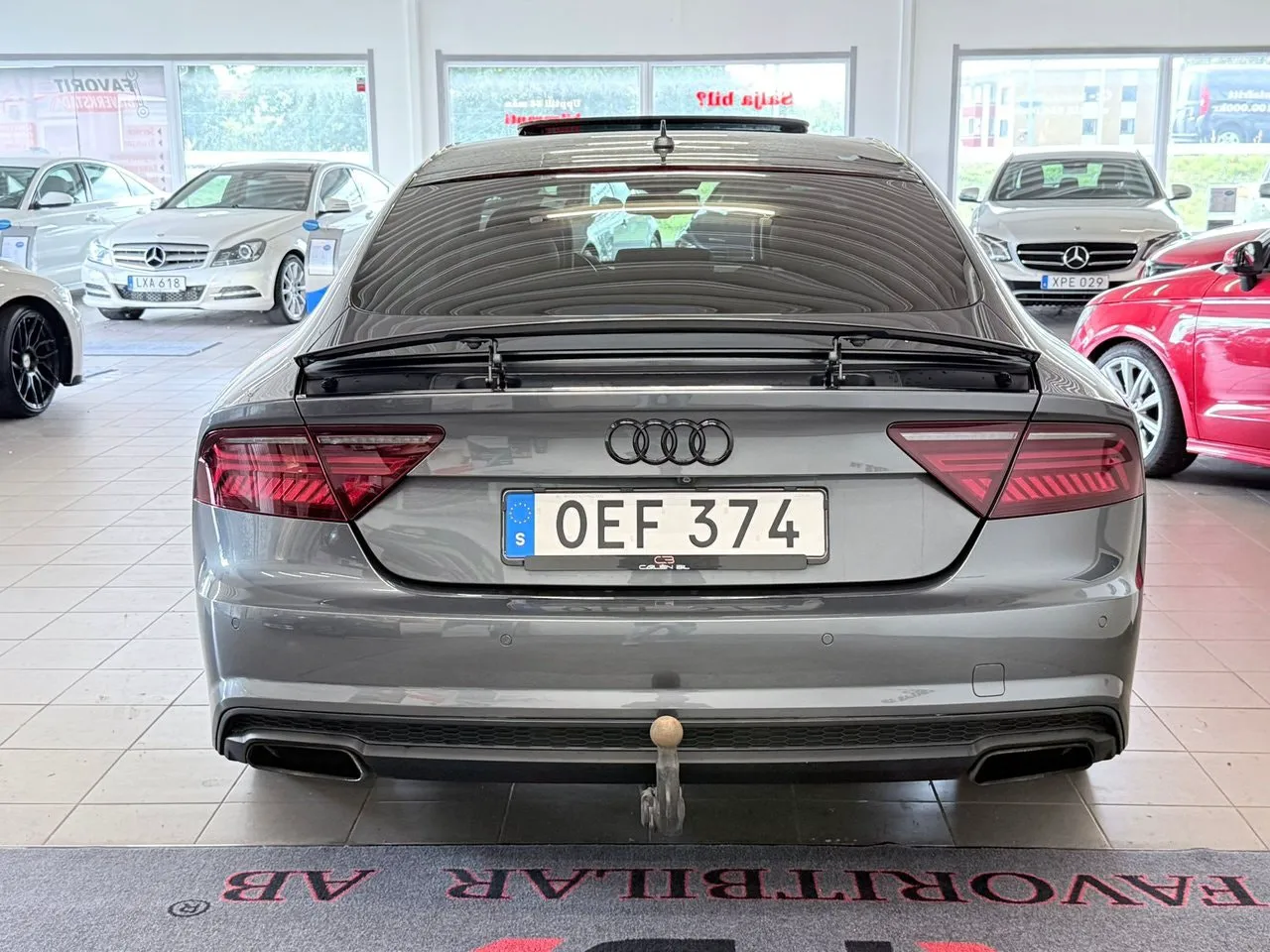 Vehicle image 26