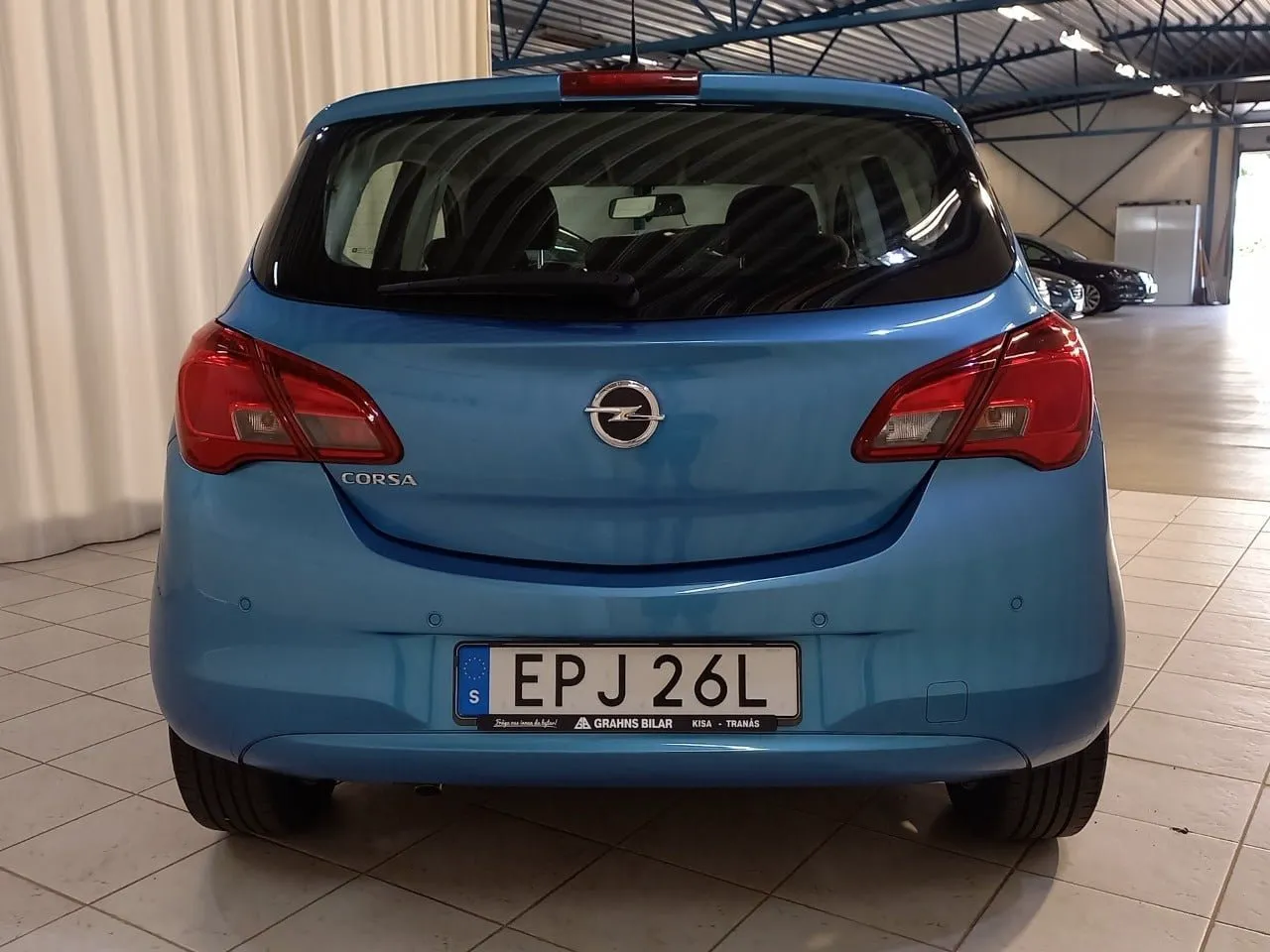 Vehicle image 4