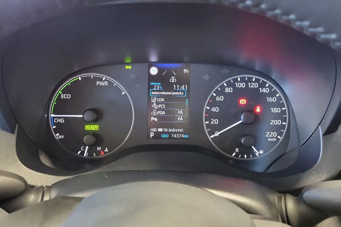 Vehicle image 14