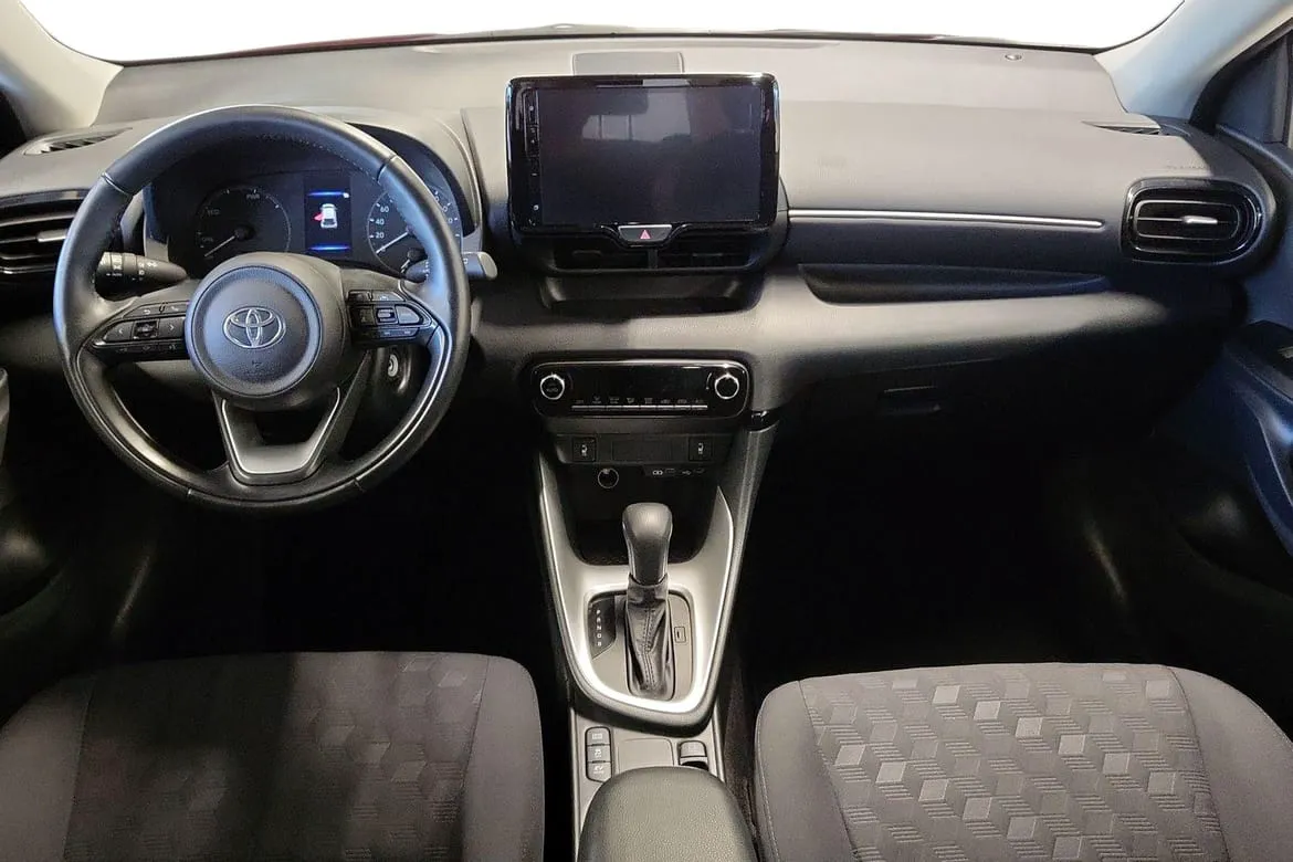 Vehicle image 8