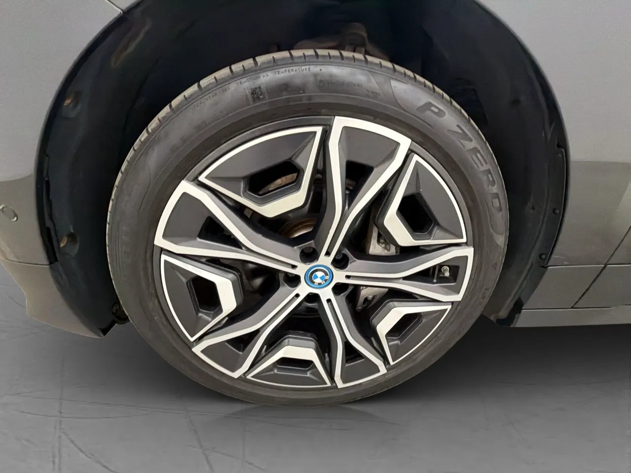 Vehicle image 33