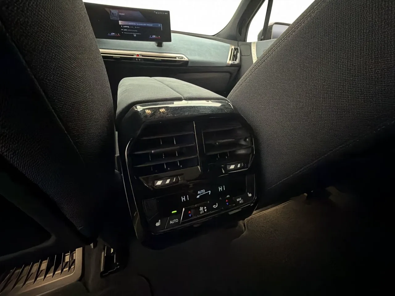Vehicle image 29