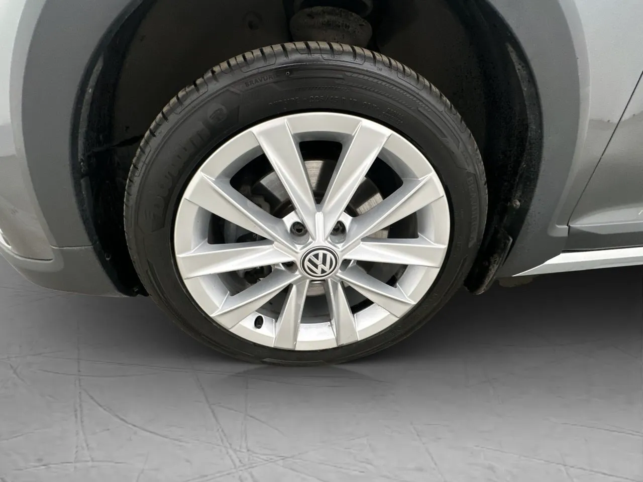 Vehicle image 22