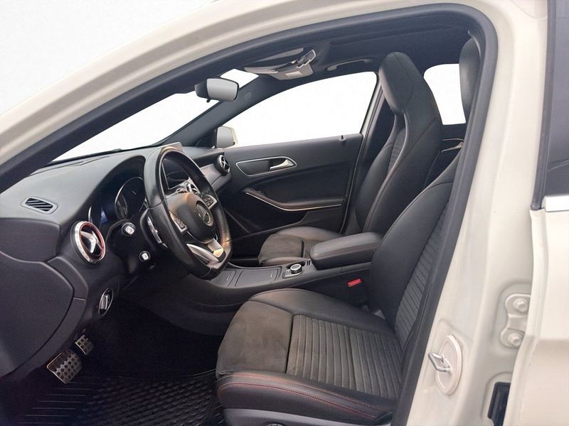 Mercedes GLA220 bild 11
