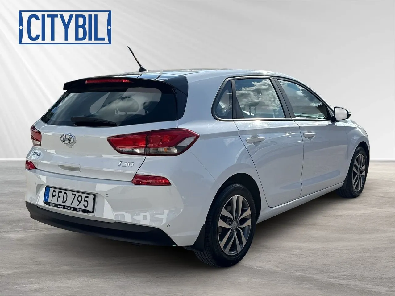 Vehicle image 3