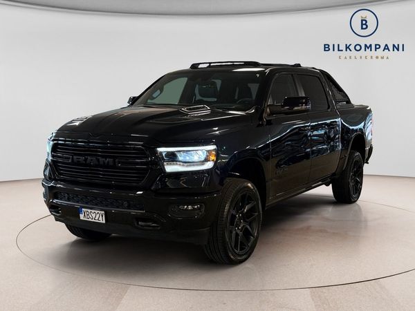 RAM 1500 Crew Cab 5.7 V8 HEMI Laramie Night Edition Påkostad - 2024