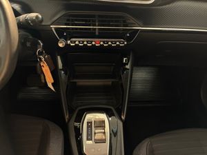 Peugeot 208 bild 12