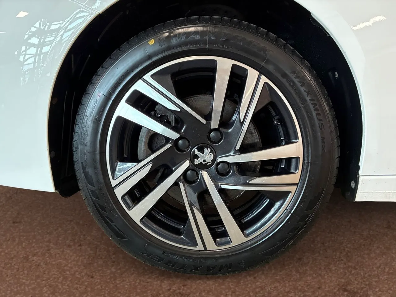 Vehicle image 8
