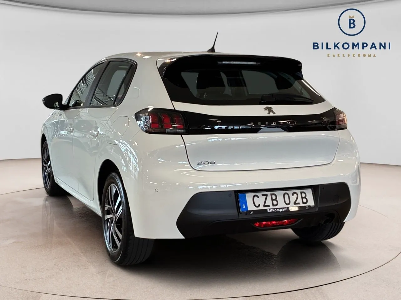Vehicle image 2