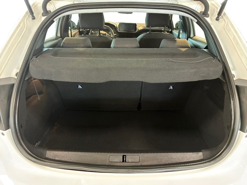Peugeot 208 bild 18