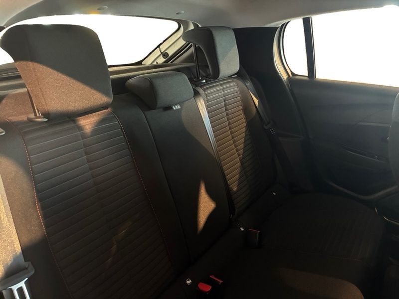 Peugeot 208 bild 17