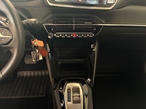 Peugeot 208 bild 12