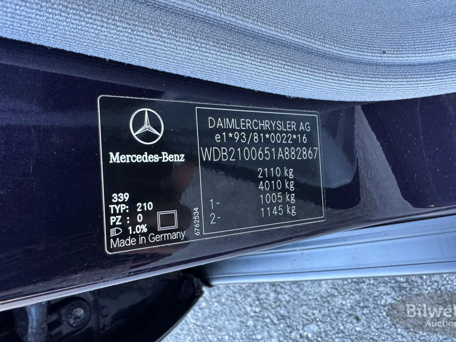 Vehicle image 60