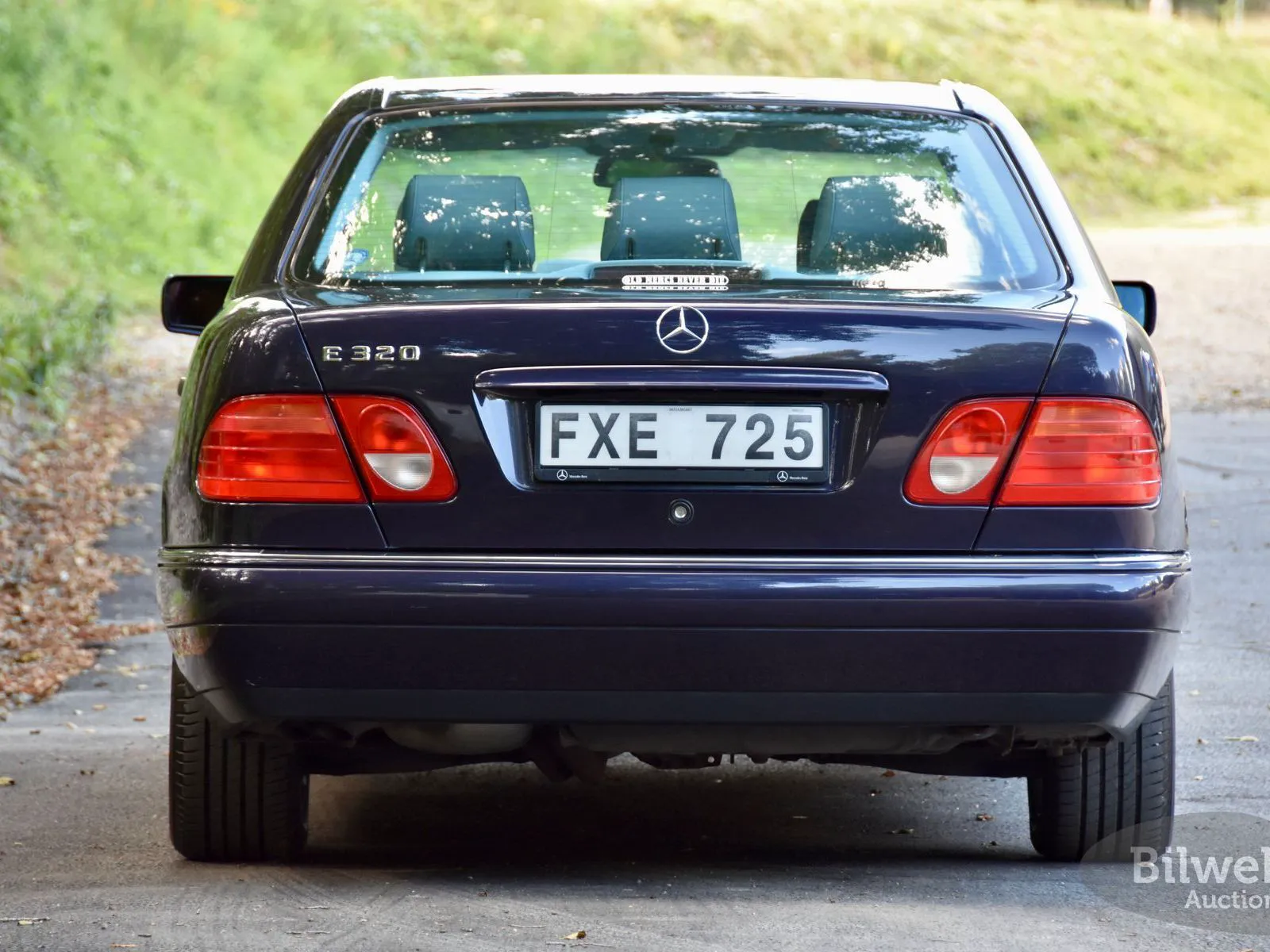 Vehicle image 20
