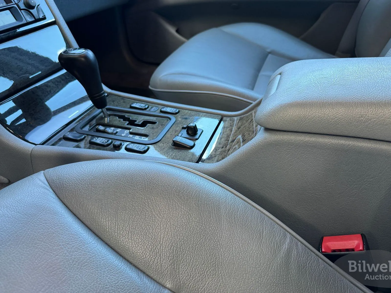 Vehicle image 39