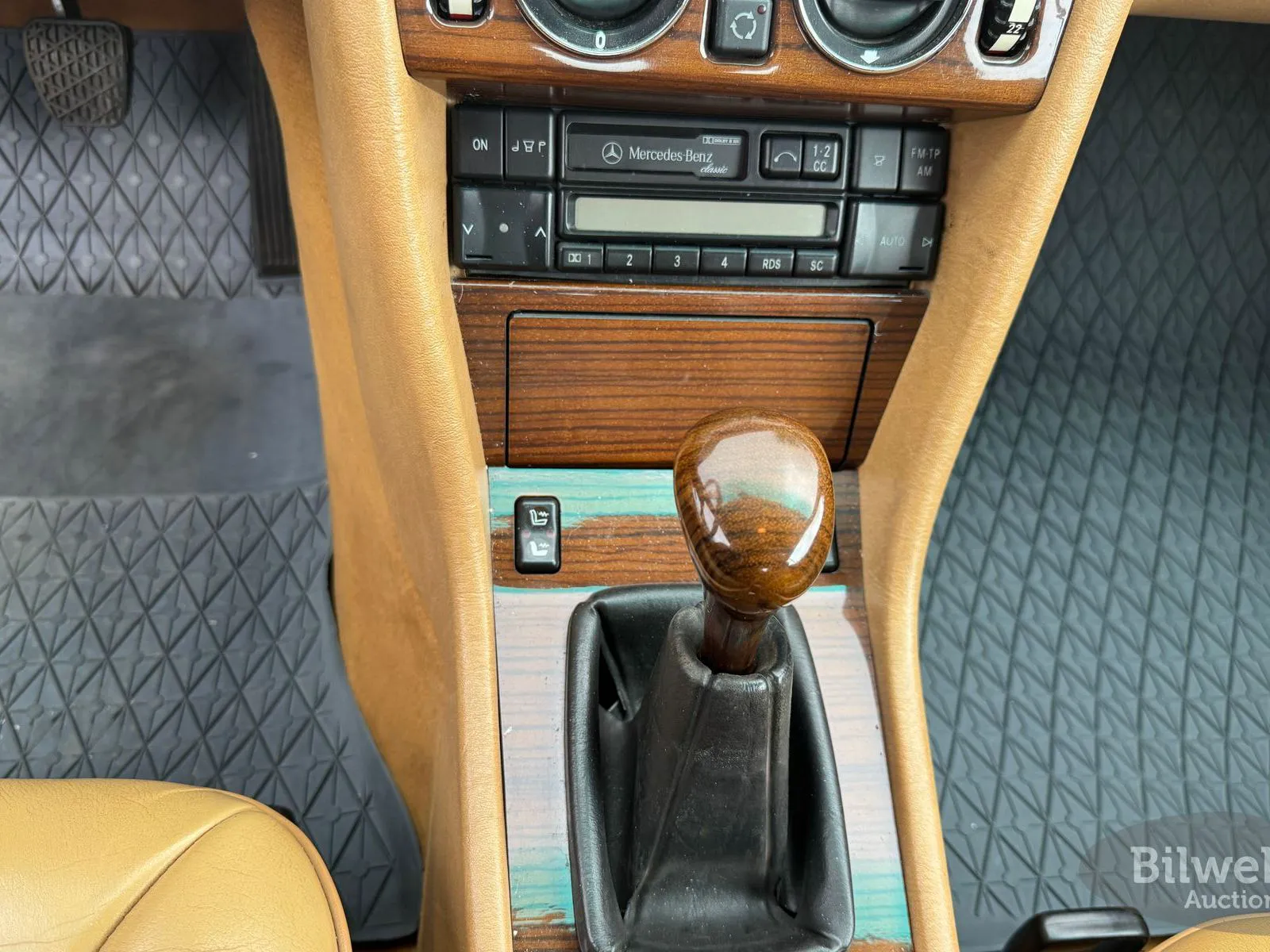 Vehicle image 38