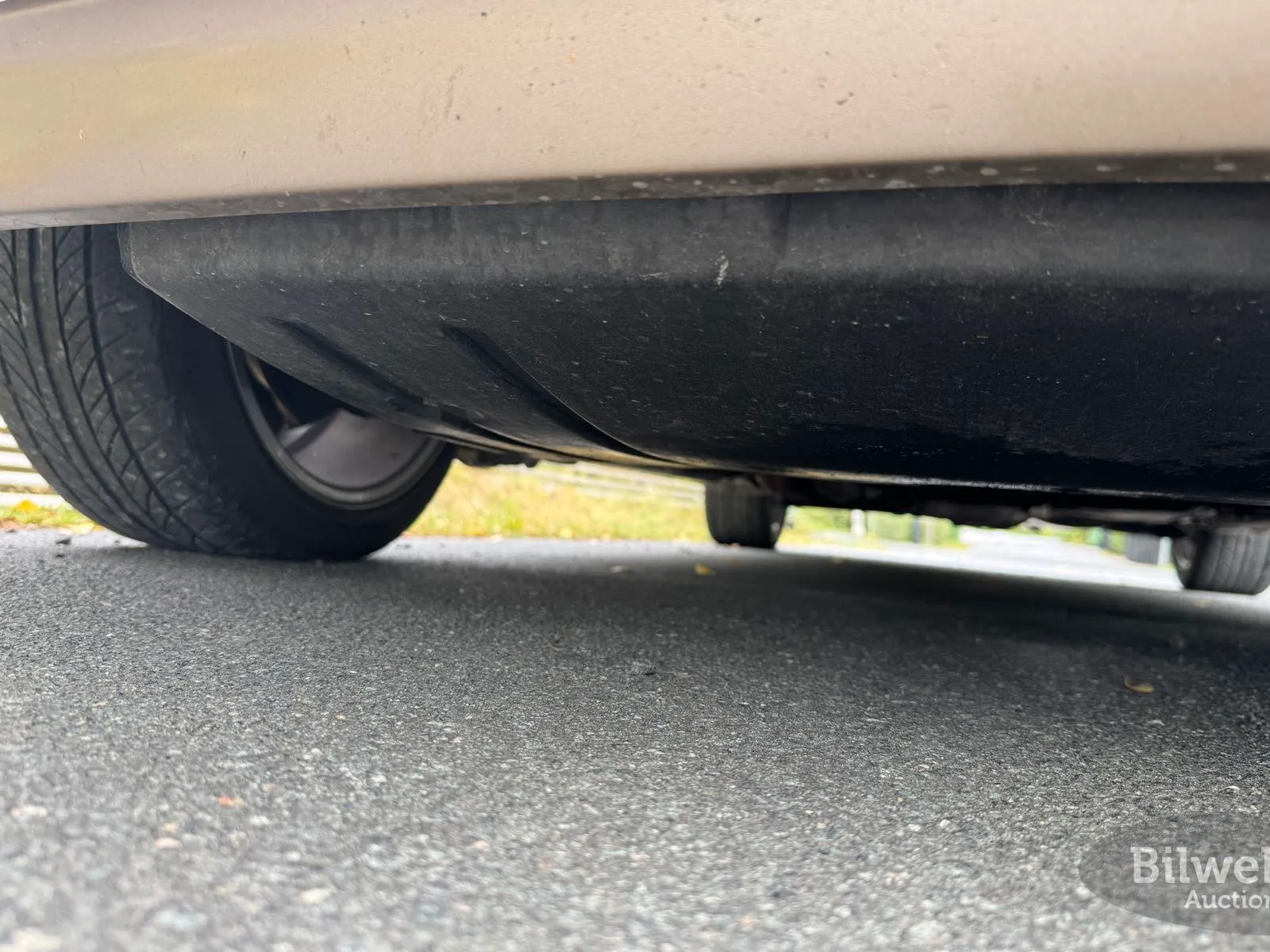 Vehicle image 92