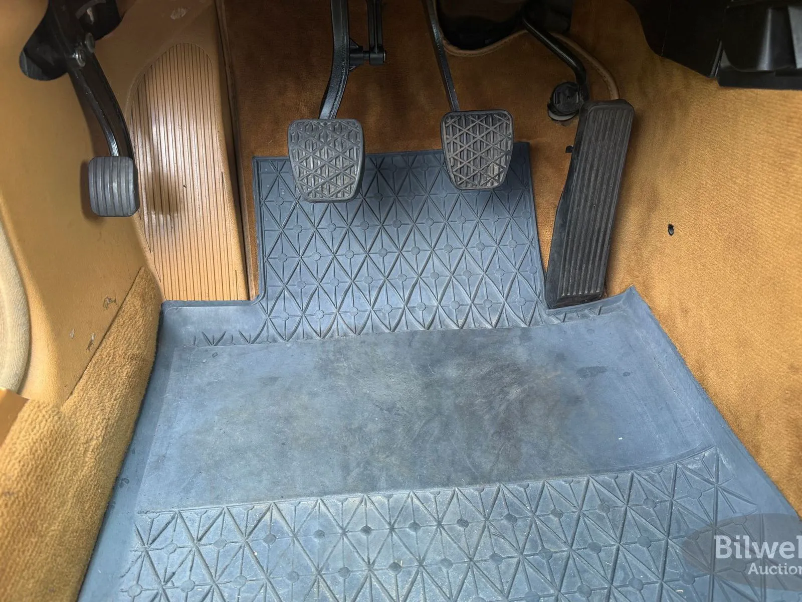 Vehicle image 39