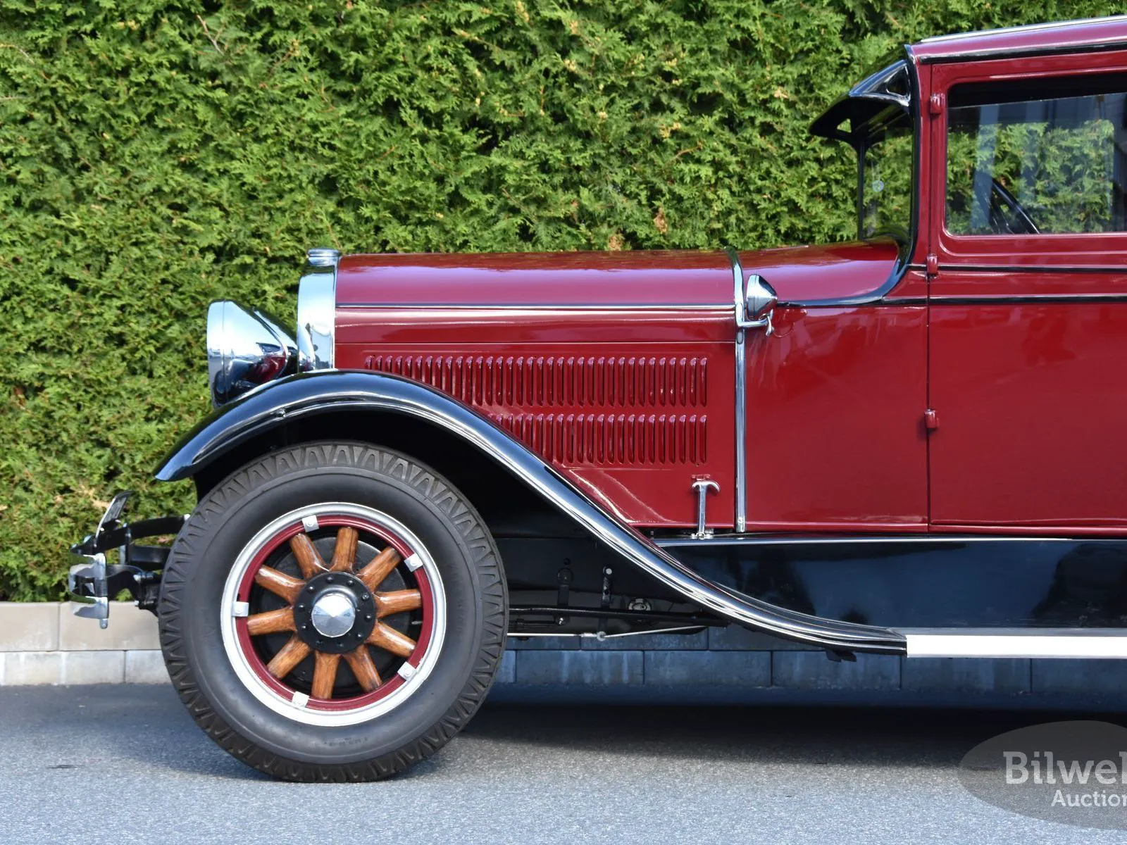 Vehicle image 18
