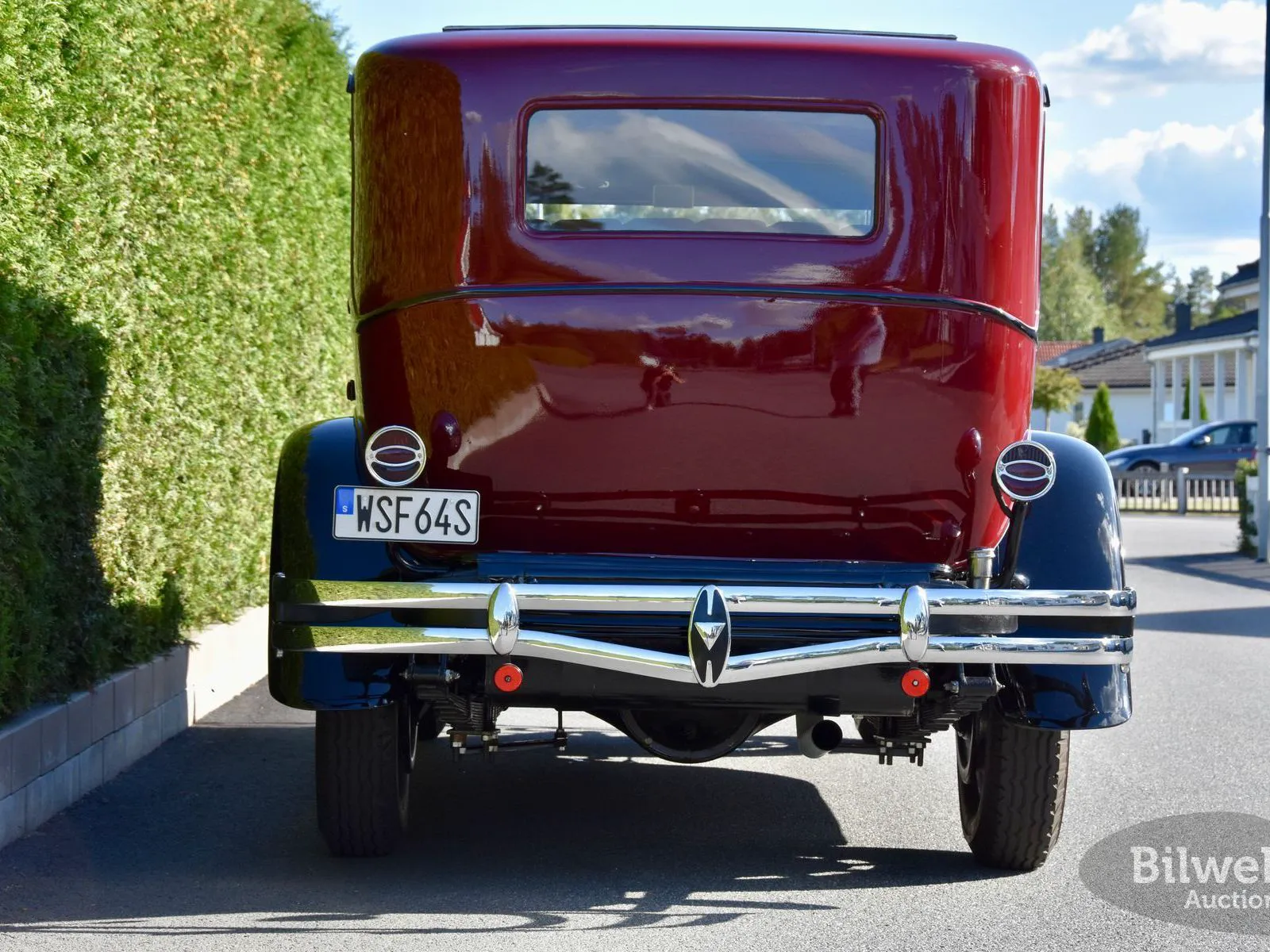 Vehicle image 7