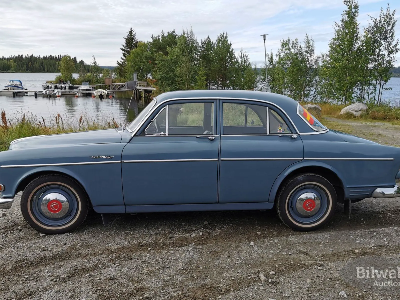 Vehicle image 8