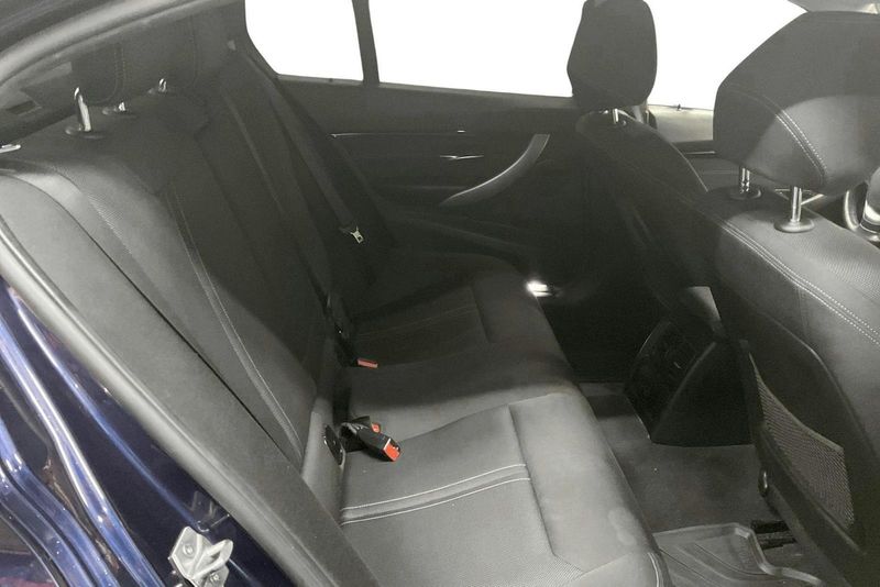 BMW 320 bild 8